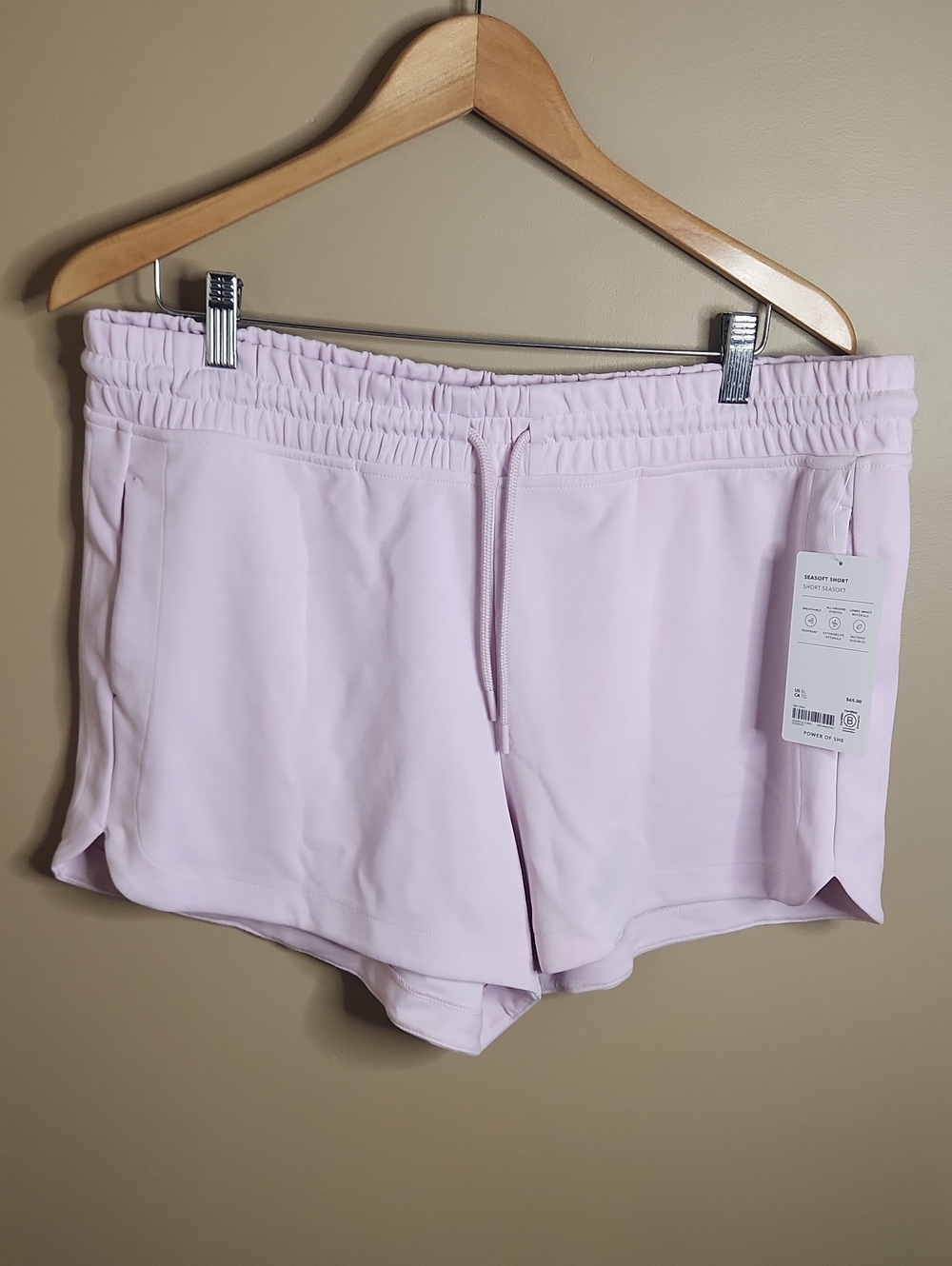 Athleta Seasoft Short in Pink. Size XL. NWT. #560340